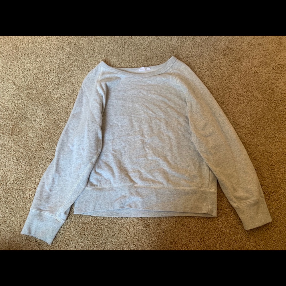 Grey sweatshirt